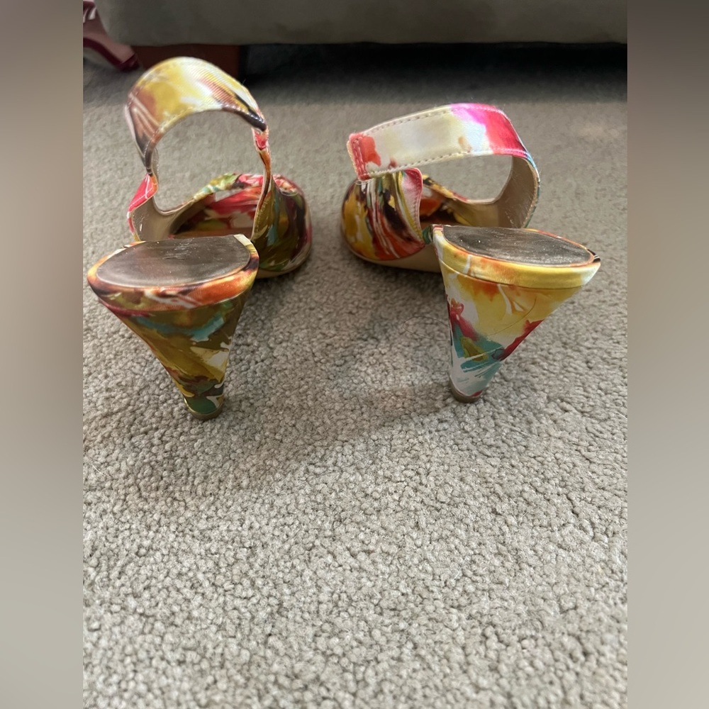 AK Anne Klein Floral Slingback Heels Size 7.5M Multicolor Open Toe Pumps - Picture 3 of 5